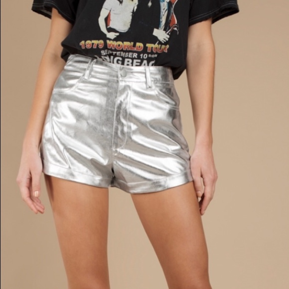 Silver metallic faux leather PU shorts